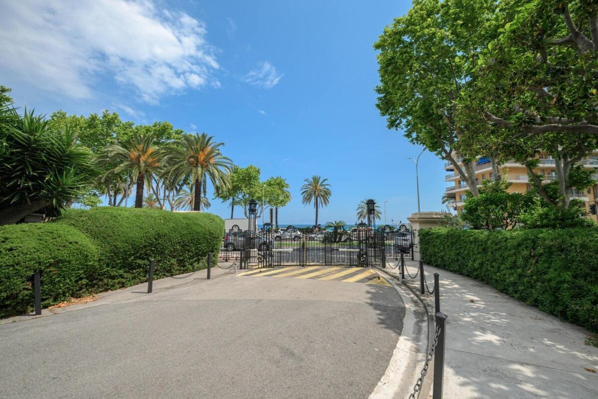 Le Coq Imperial - Parking - Spacieux Menton Exterior photo